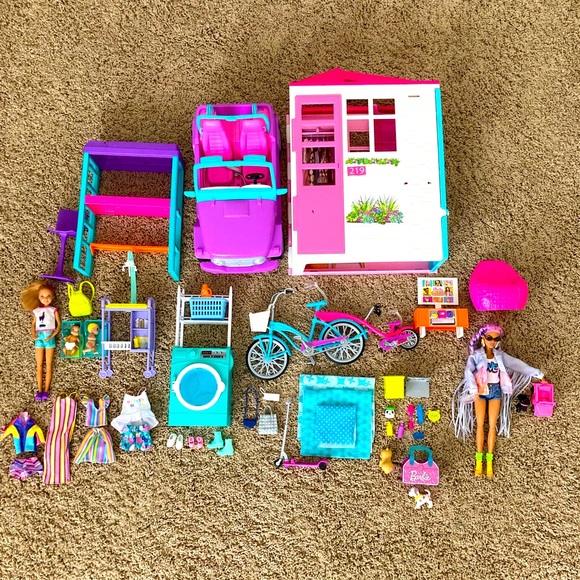 Barbie - Assorted Dolls and Accessories - Picture 1 of 7